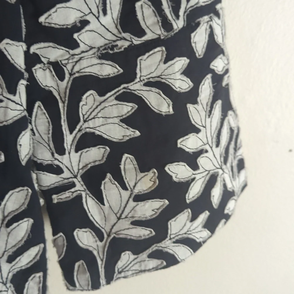 By Anthropologie ANTHROPOLOGIE FLORAL POPOVER SHIRT BLOUSE PULLOVER TOP BLACK - Picture 8 of 11